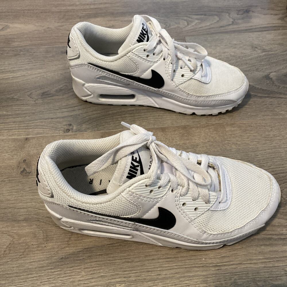 Nike Women's Air Max 90 White Size 6.5
